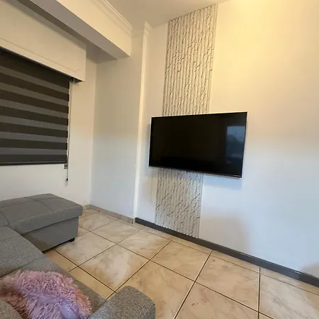 Apartamento Adonis - *