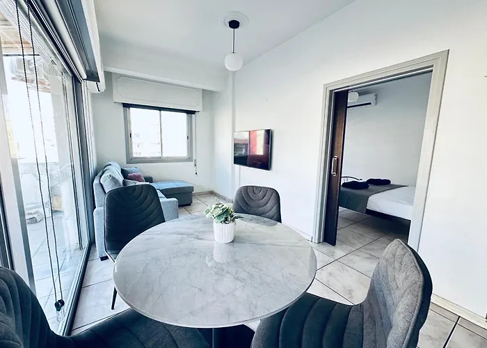 Adonis - * 尼科西亚