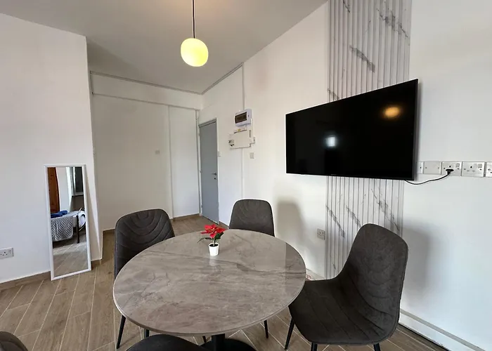 Adonis - 尼科西亚